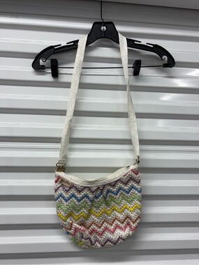 Bob and Alice Multicolor Chevron Shoulder Bag Zip Closure White Strap Gold HW